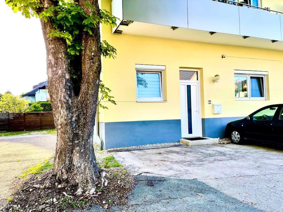 Schoene Wohnung Mit Eigenen Eingang Und Terrasse Gosseling Buitenkant foto