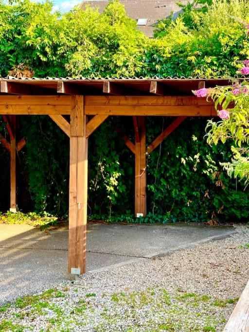 Schoene Wohnung Mit Eigenen Eingang Und Terrasse Gosseling Buitenkant foto